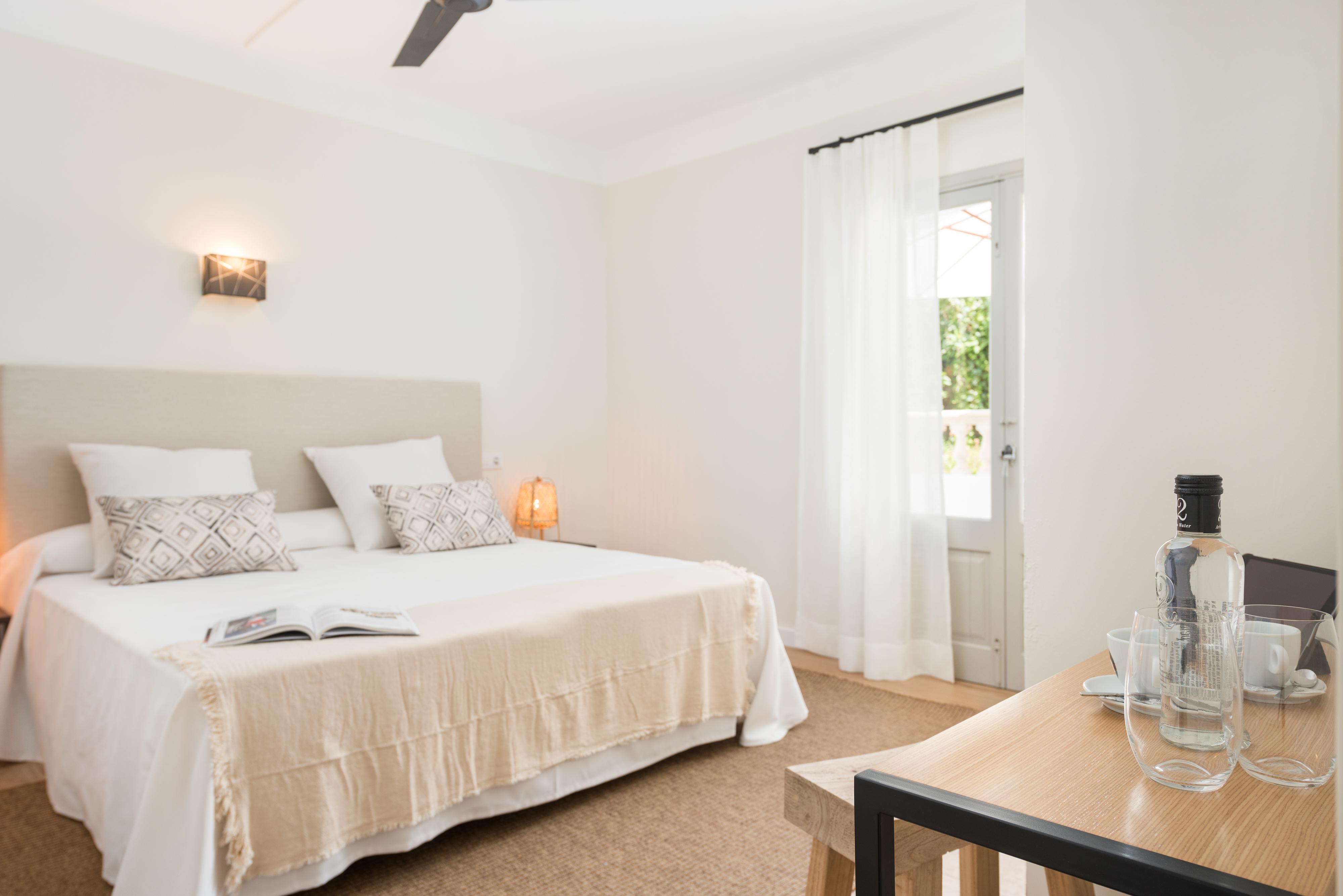 Boutique Hotel Oriola Cala de Sant Vicenc Eksteriør billede
