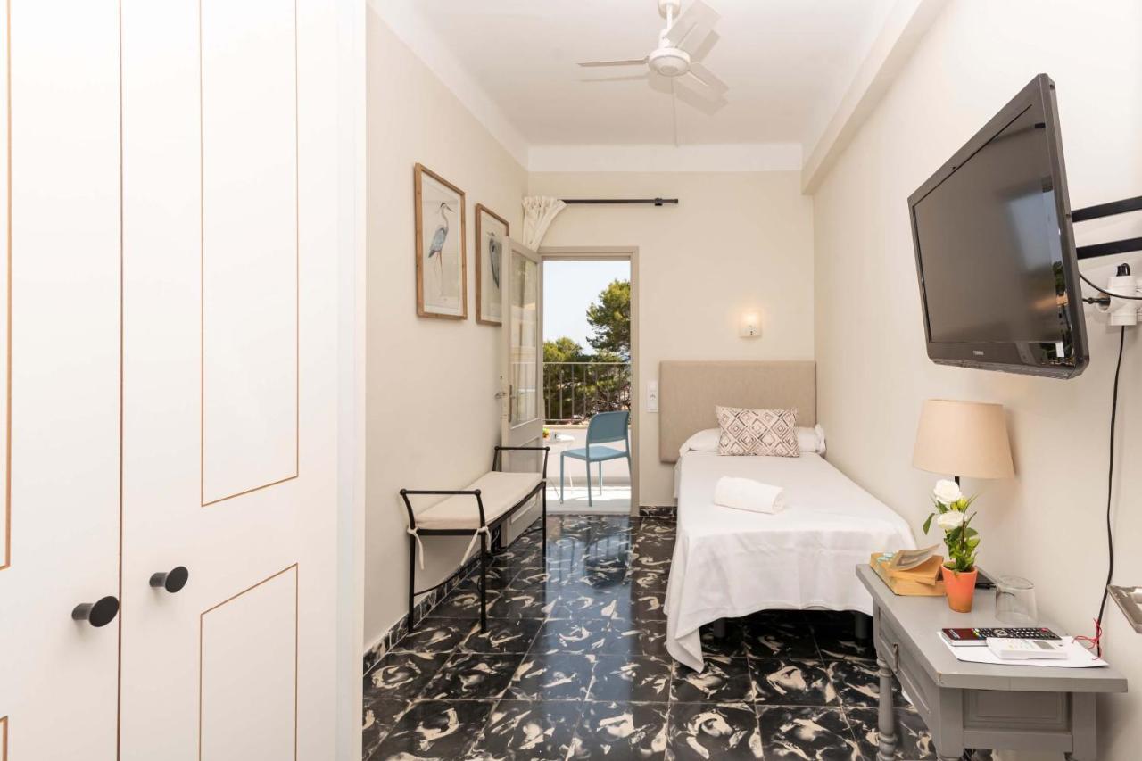 Boutique Hotel Oriola Cala de Sant Vicenc Eksteriør billede