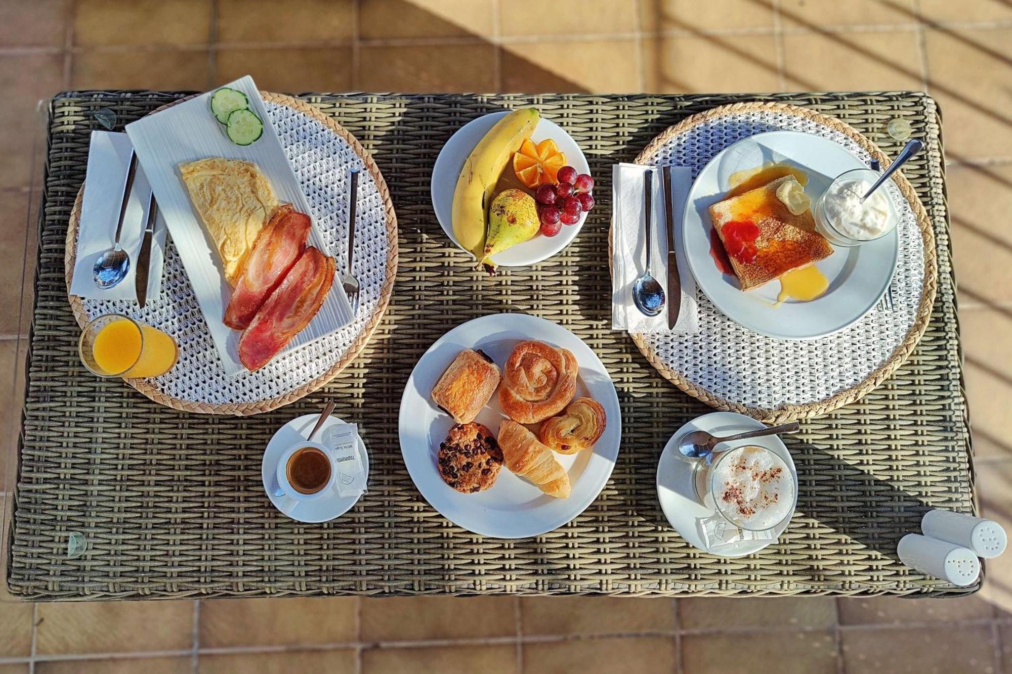 Boutique Hotel Oriola Cala de Sant Vicenc Eksteriør billede