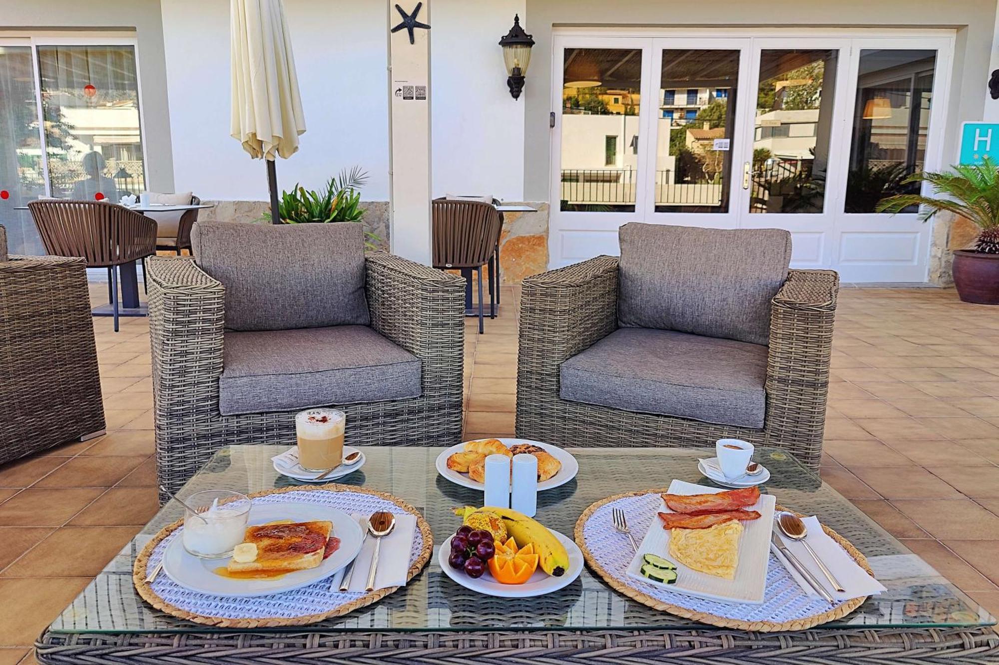 Boutique Hotel Oriola Cala de Sant Vicenc Eksteriør billede