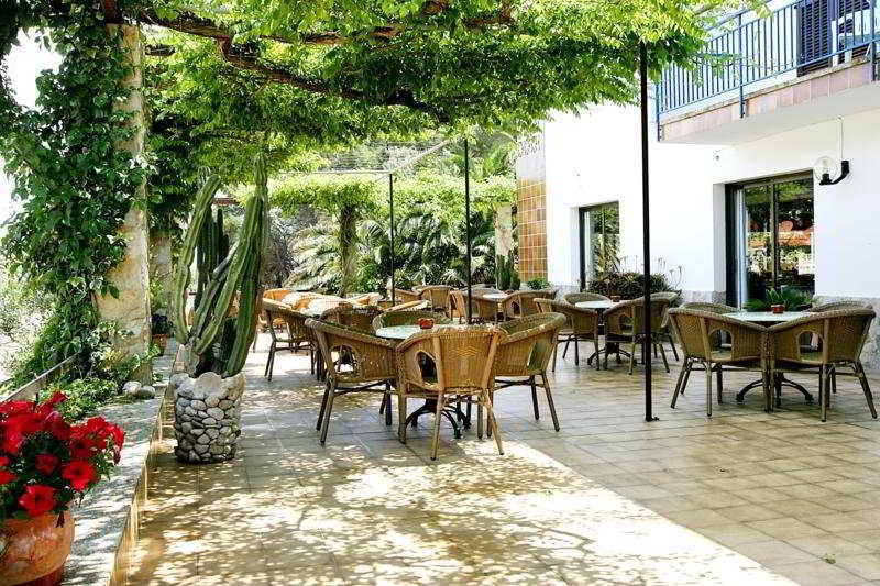 Boutique Hotel Oriola Cala de Sant Vicenc Eksteriør billede